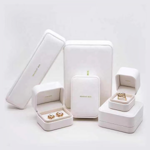 مخصصة من الجلد الفاخر سوار القلادة أقراط حلقة مربع مربع التغليف مربع المجوهرات